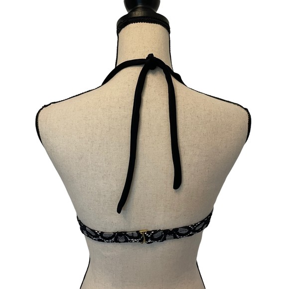 VICTORIA'S SECRET BLACK & WHITE FLORAL CUTOUT PUSHUP BIKINI TOP 34A - Picture 3 of 7